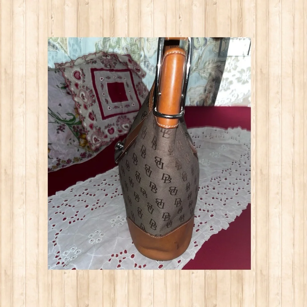 Dooney & Bourke Sugnature Shoulder Bag - Picture 4 of 9